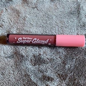 💚3/$10 Super Glazed Lip Creme in Semi Charmed